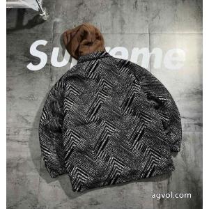 いつも年末には完売しちゃう 絶対欲しい新作 安心の国内発送超可愛いStone Islandコート偽 ブランド 販売