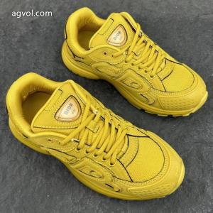 著名人から愛される 2026新品 今年注目！激安 通販 ブランドスニーカーストーンアイランド..