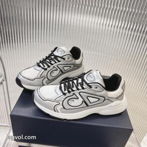 Stone Islandスニーカー 2026ブランドスーパーコピー重宝するアイテム 春夏トレンド 毎年爆発的人気..