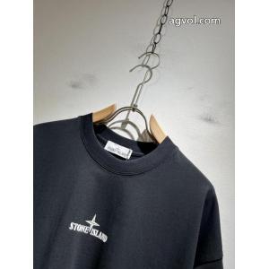 Stone Islandこだわり セールで破格 脚長効果を見せるシャツ 2026スーパー コピー..