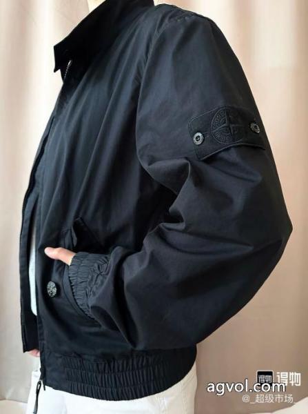 コートブランド 偽物 通販涼しげな印象の 数量限定正規品 人気復活Stone Island 4
