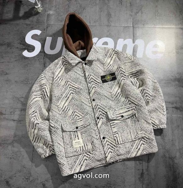 いつも年末には完売しちゃう 絶対欲しい新作 安心の国内発送超可愛いStone Islandコート偽 ブランド 販売 1