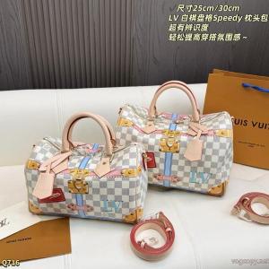 LOUIS VUITTONブランド コピー ショップバッグ定番人気モデル モデル着用 大好評