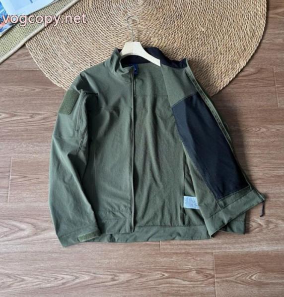 STONE ISLANDジャケッコピー 商品 販売今冬のお気に入りスタイル 稀少*限定セール 人気定番爆買い.. 4