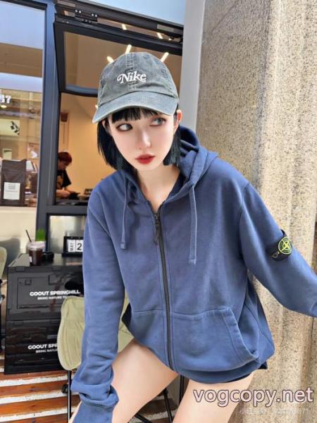ブランド スニーカー 激安パーカー今季大人気 ロゴが美しい 定番モデルSTONE ISLAND 1