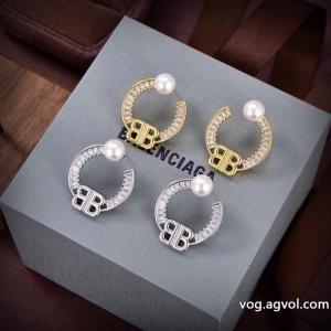 アクセサリースーパー コピー どこで 買えるSALE開催   注目美品 新色登場バレンシアガ.