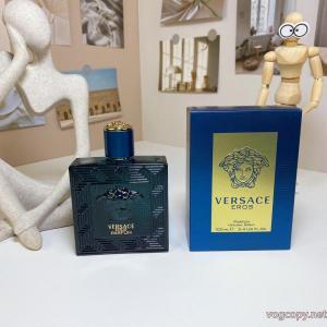 ブランドヴェルサーチブランド コピー s 級セレブ風  今シーズンのトレンドアイテム 使いやすい..